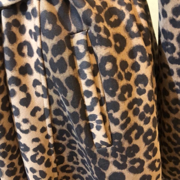 Triple Seven Long Sleeve Leopard Printed Size M. - Picture 6 of 15